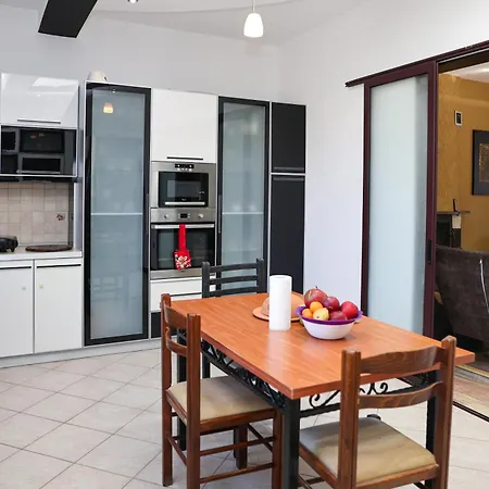 Vendégház Amelia Heritage House - By Delmar *