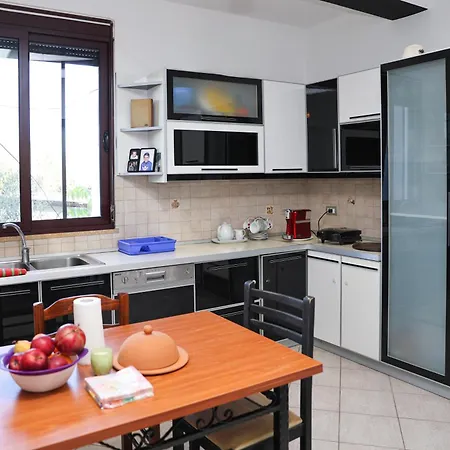 Amelia Heritage House - By Delmar