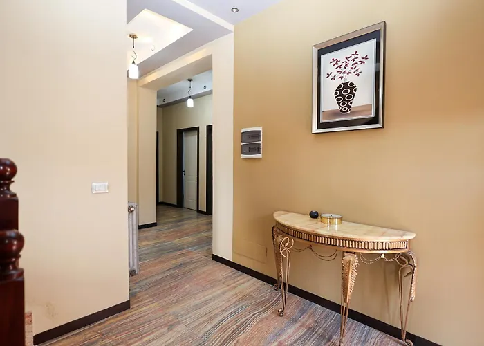 Amelia Heritage House - By Delmar Berat